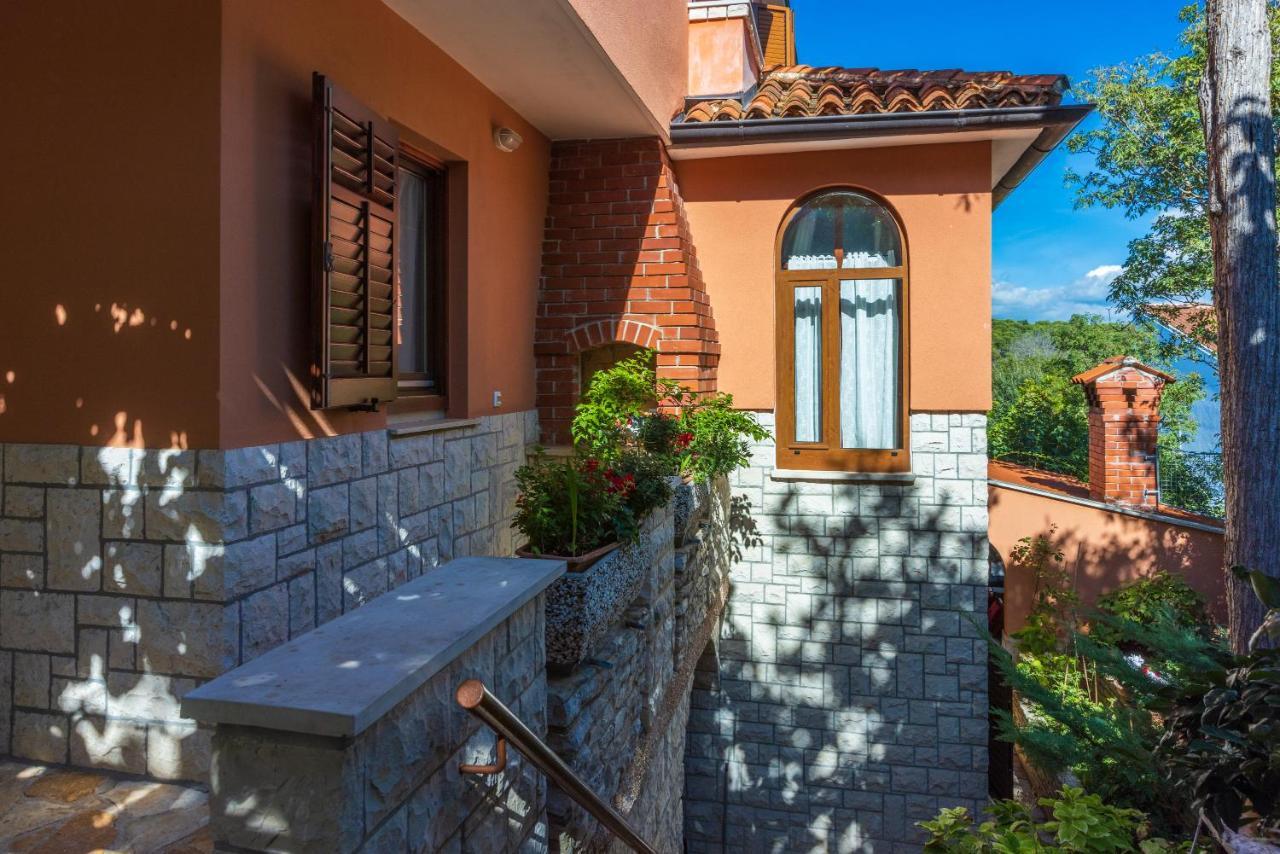 Apartments Villa Mavero Banjole Exterior foto