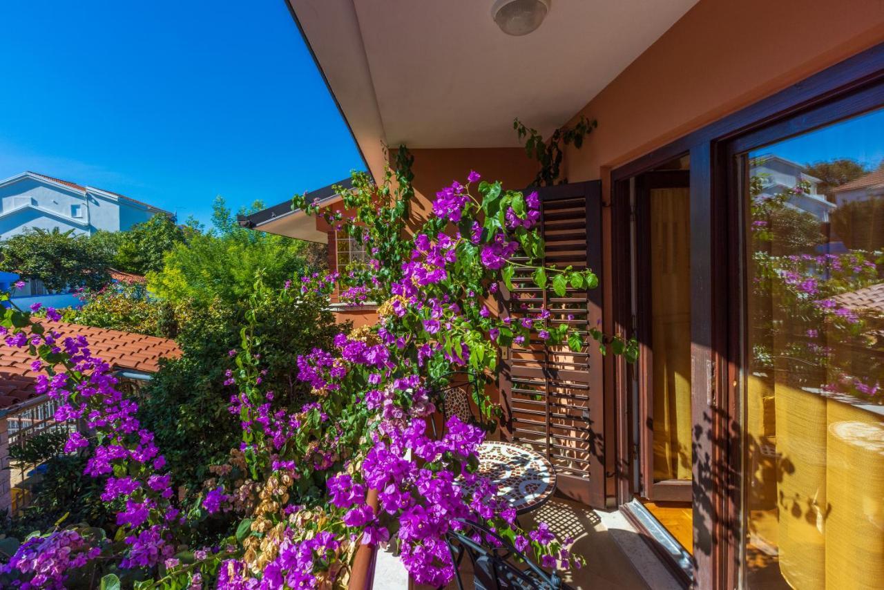 Apartments Villa Mavero Banjole Exterior foto