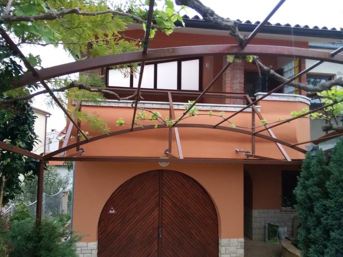 Apartments Villa Mavero Banjole Exterior foto